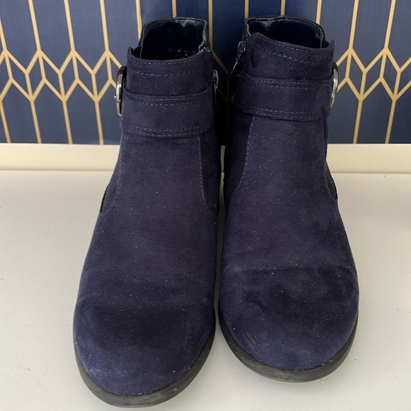 Blue suede boots - Picture 2 of 3